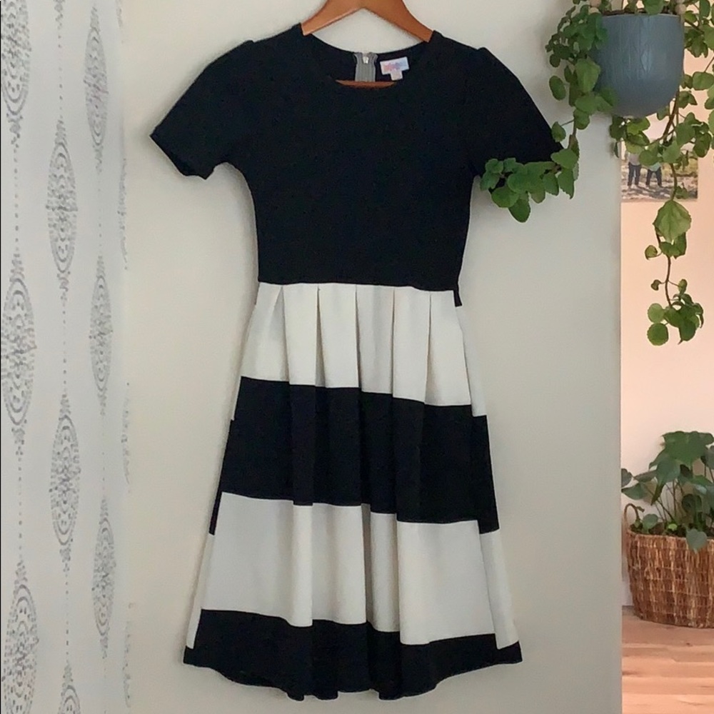 LuLaRoe Amelia statement dress
